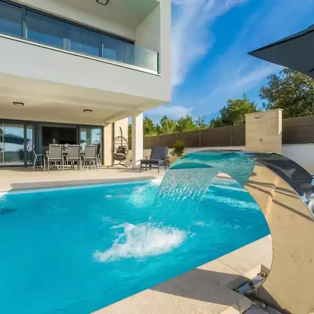 Seaview 032 With Pool *